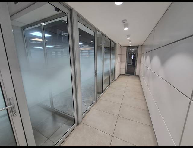 484M² OFFICE TO LET IN WOODMEAD